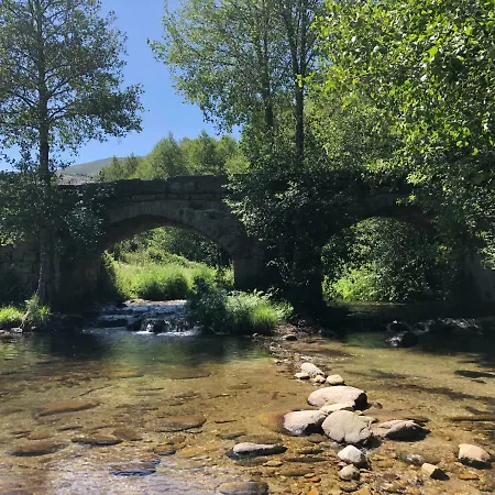 Turisticos Puente La Yedra Apartamento Navarrevisca